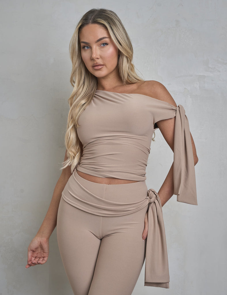 Knot Detail Asymmetric One Shoulder Slinky Top Latte